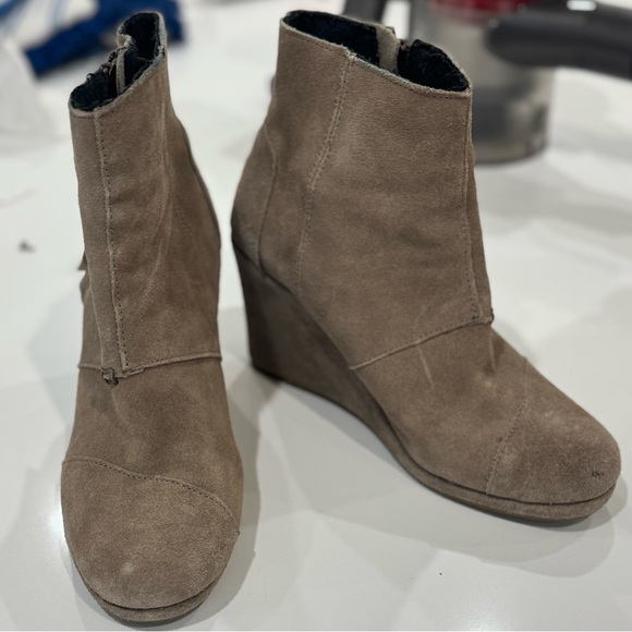 Toms Taupe Wedge Ankle Boots - Picture 1 of 1